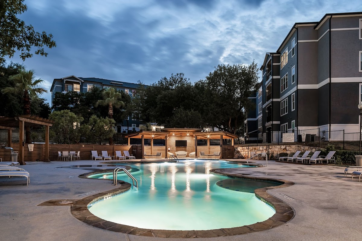 Marquis at Crown Ridge apartments in San Antonio, TX