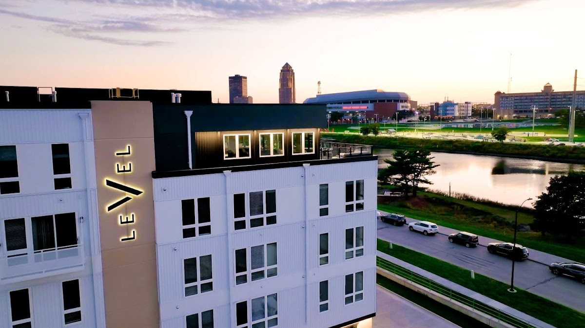Level apartments in Des Moines, IA