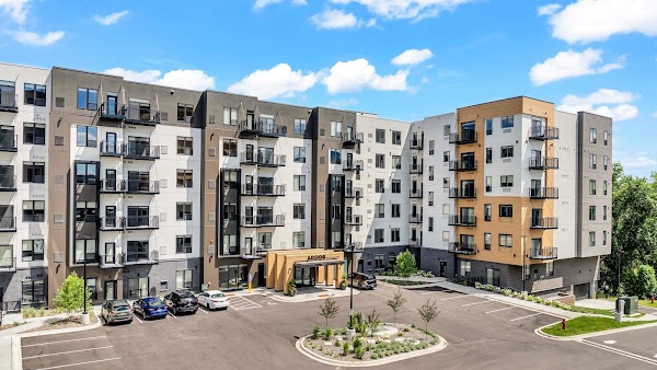 Ardor on the Bluffs South Loop Residences apartments in Eagan, MN
