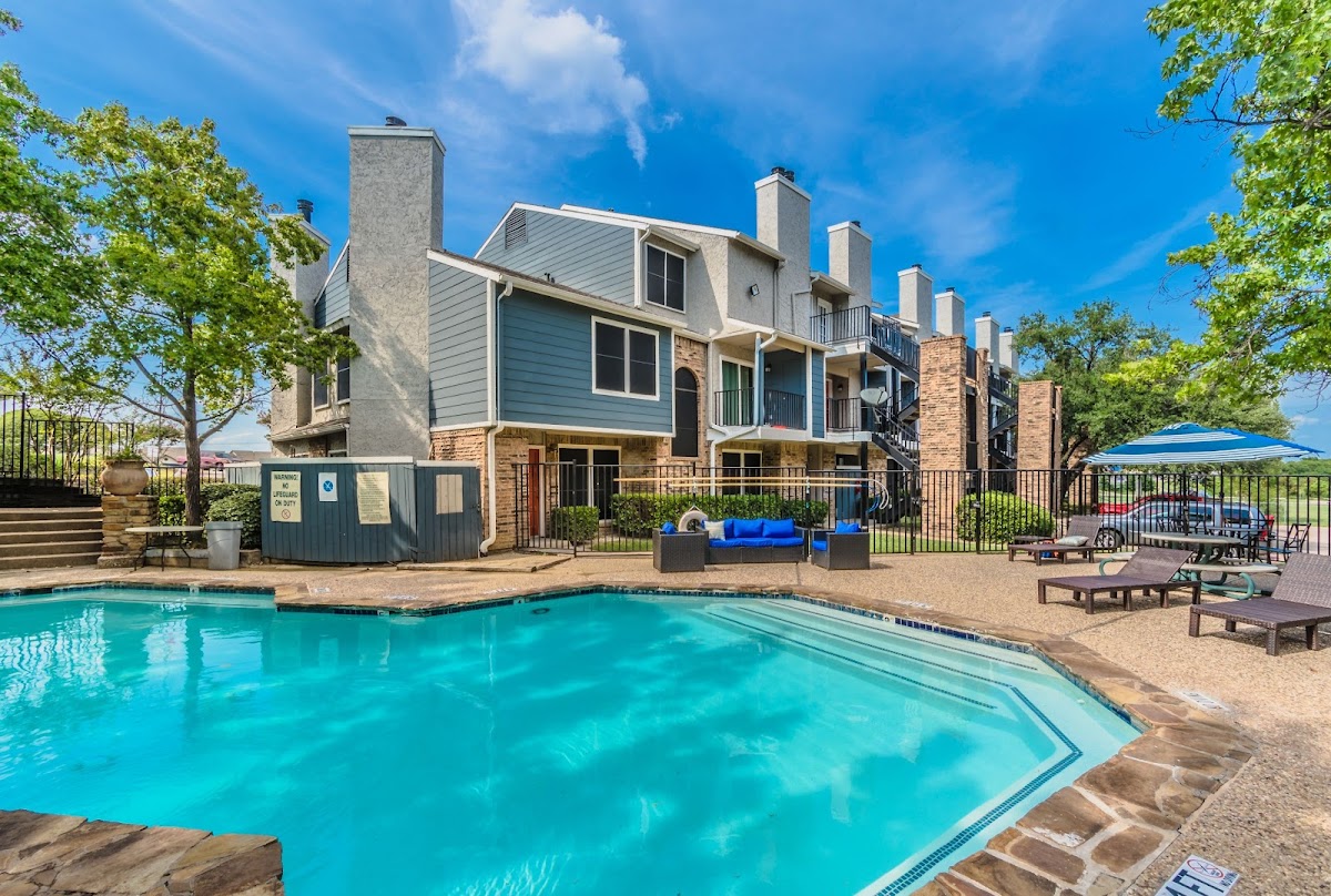 Hills of Palos Verdes apartments in Mesquite, TX
