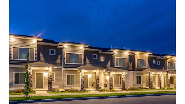 Fossil Cove Townhomes apartments in Orem, UT