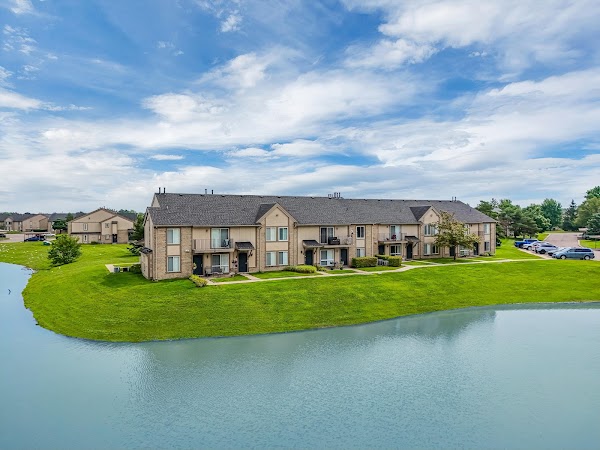Lakeside Terraces apartments in Sterling Heights, MI