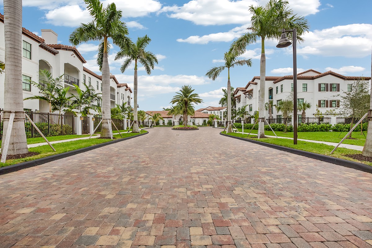 Mirador at Doral by Windsor Apartments apartments in Doral, FL