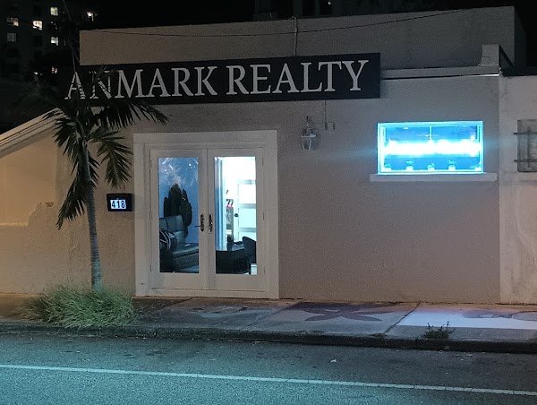 Anmark Properties Llc apartments in Sarasota, FL