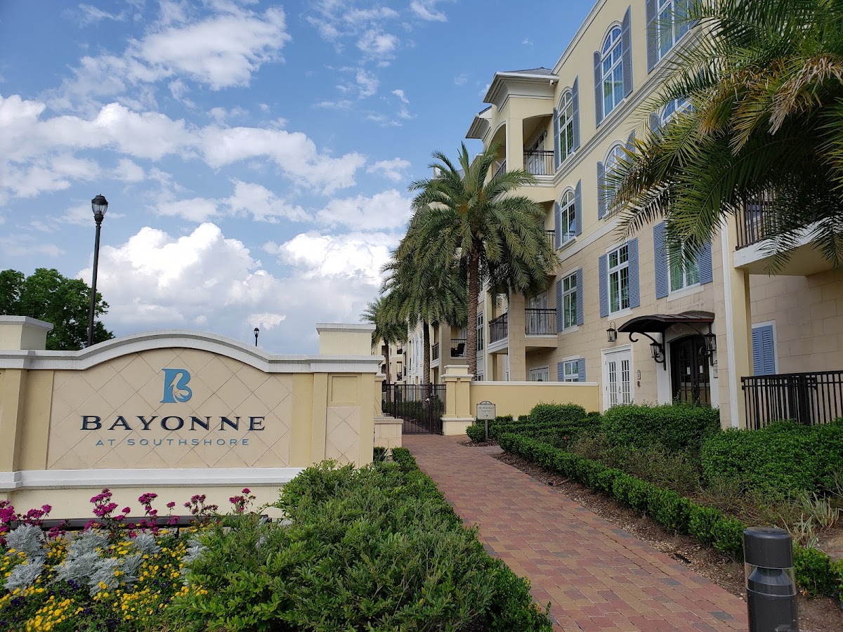 Bayonne at Southshore apartments in Baton Rouge, LA