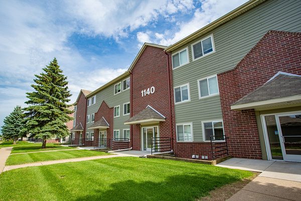 Waterford Place Townhomes apartments in St Paul, MN