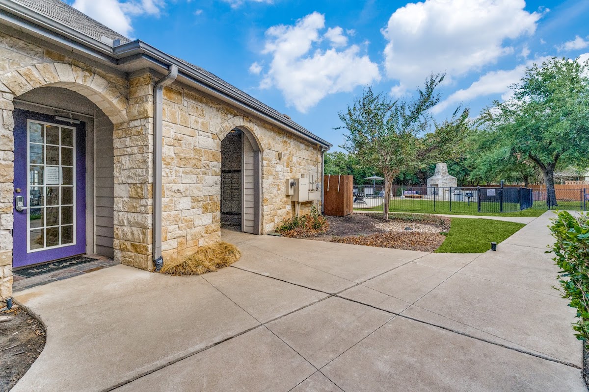 Saddle Creek & The Cove apartments in Austin, TX
