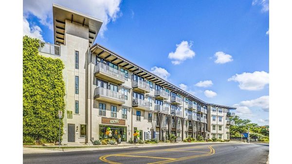 West Koenig Flats Apartment Homes apartments in Austin, TX