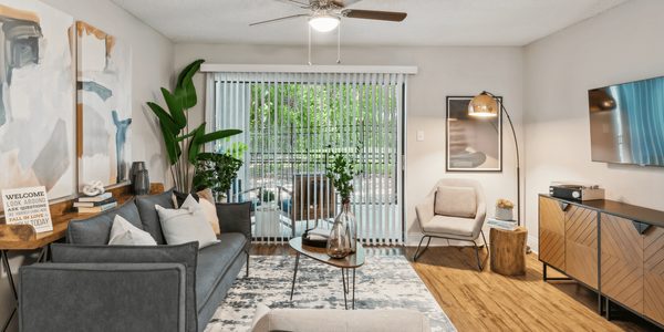 Verandahs at Cliffside apartments in Arlington, TX