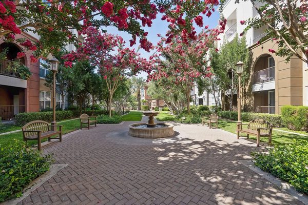 Park Central apartments in Concord, CA