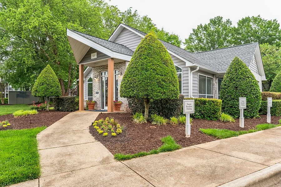 Harrison Grande apartments in Cary, NC
