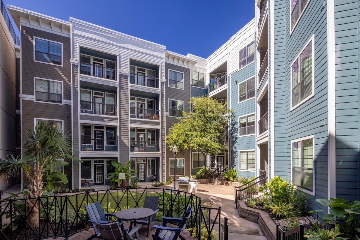 AMLI Eastside apartments in Austin, TX