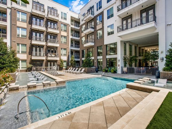L2 Uptown apartments in Dallas, TX
