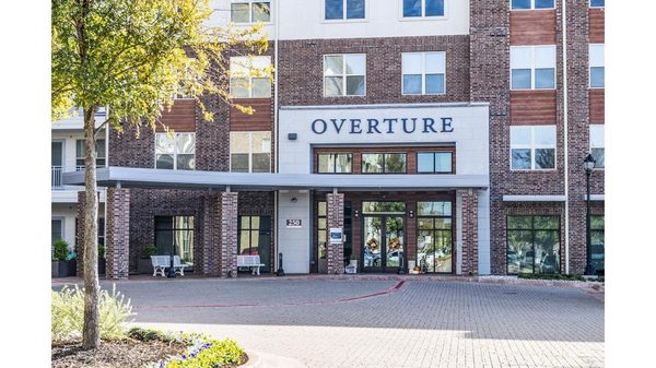 Overture Highlands apartments in Arlington, TX