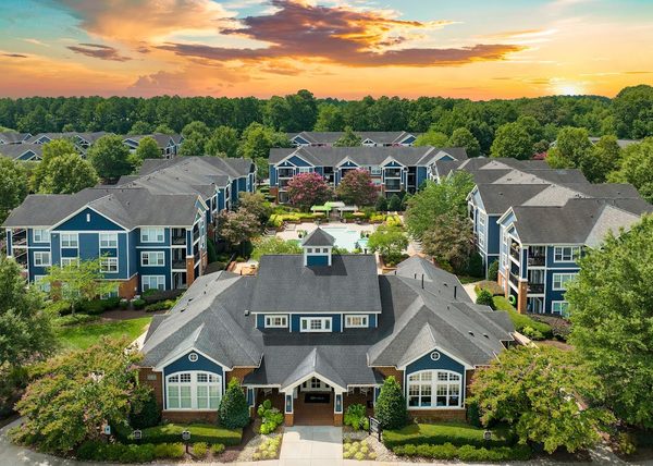 MAA Adalay Bay apartments in Chesapeake, VA