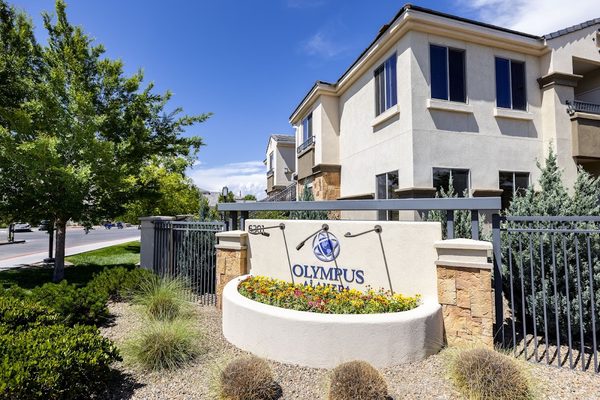 Olympus Alameda apartments in Albuquerque, NM