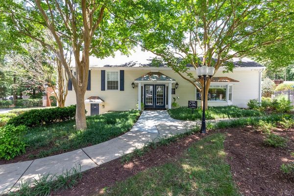 Lake Johnson Mews Apartments & Townhomes apartments in Raleigh, NC
