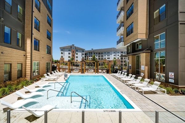 Ashby Twin Lakes apartments in Morrisville, NC