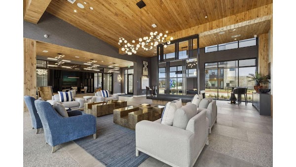 Lakesound apartments in Addison, TX