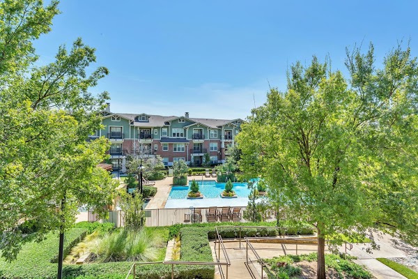 Windsor Mustang Park Apartments apartments in Carrollton, TX