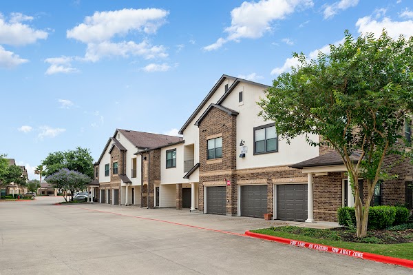 Cortland Sugar Land apartments in Richmond TX