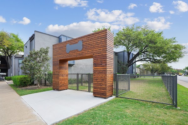 Aberdeen @ Bellmar Apartments apartments in Addison, TX