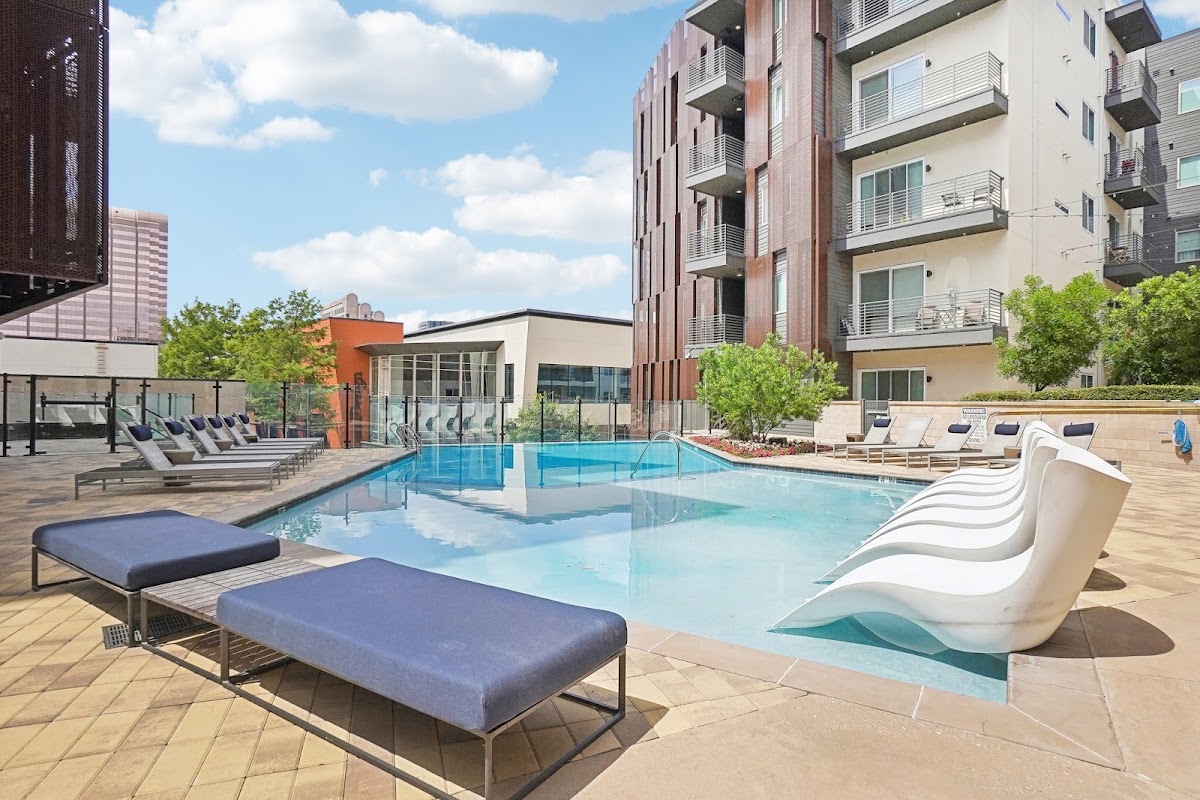 Muse at Midtown apartments in Dallas, TX