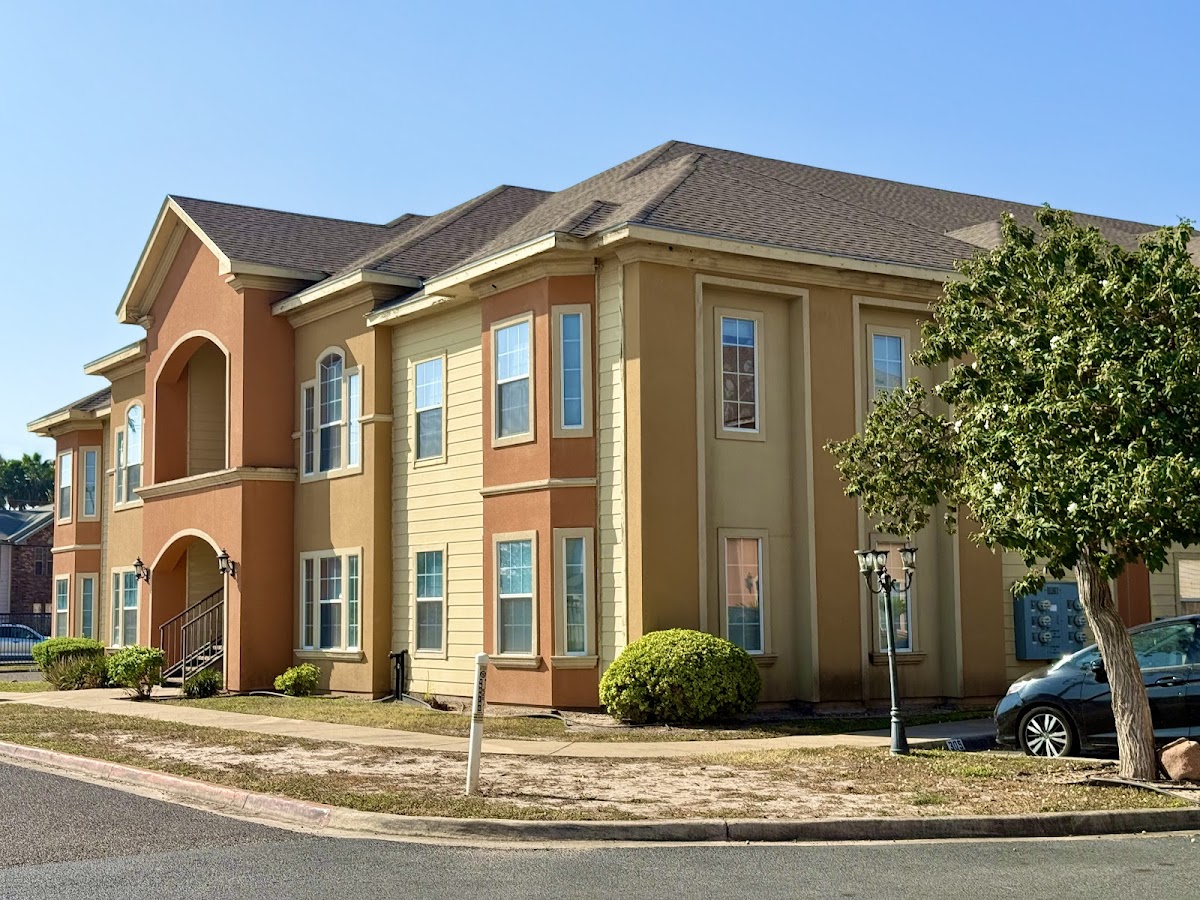 Redwood Apartments apartments in Mcallen, TX