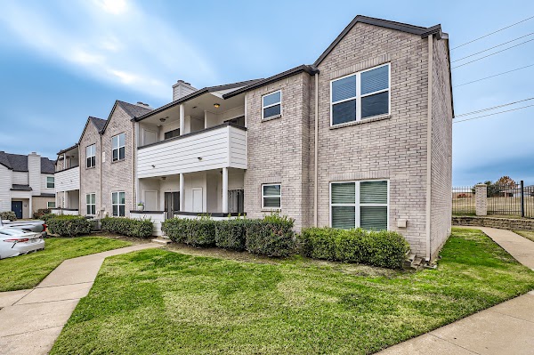 The Tallows Apartments apartments in Carrollton, TX