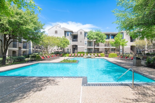 Briargrove at Vail apartments in Addison, TX