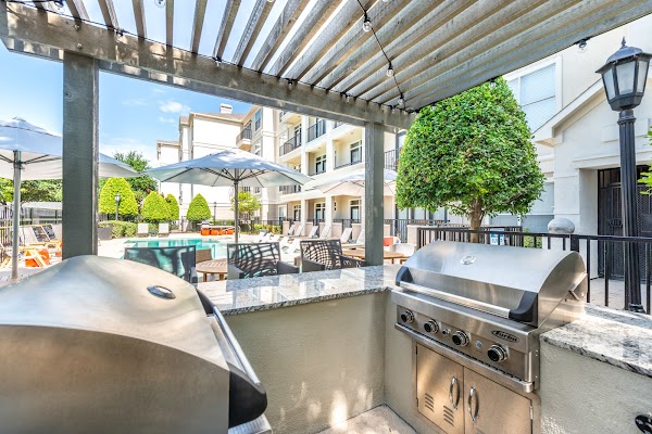 75 West apartments in Addison, TX