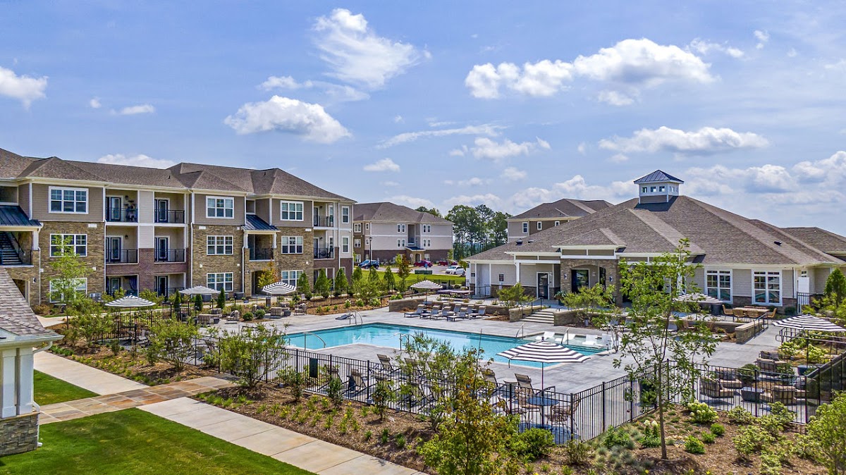River Oaks Landing apartments in Garner, NC