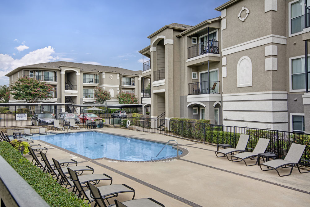 Vail Quarters apartments in Dallas, TX