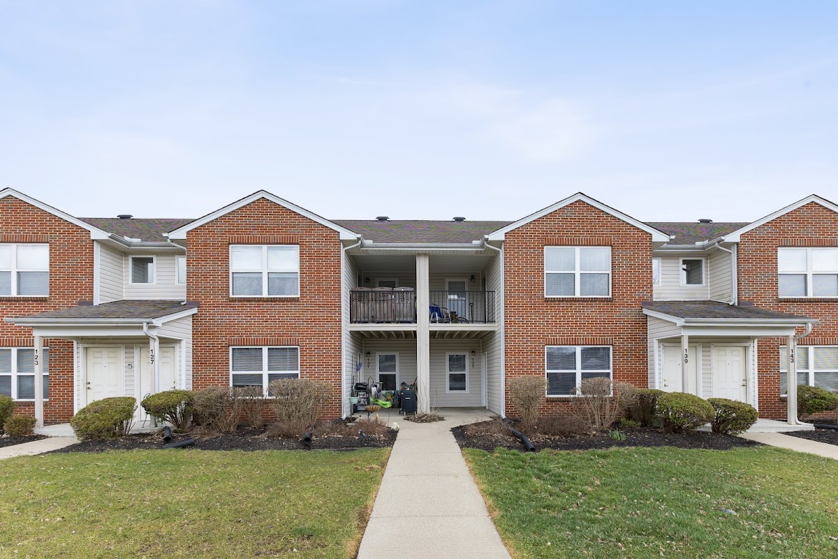 Knollwood Crossing apartments in Hamilton, OH