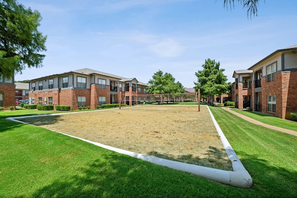 Kensington Park Apartments apartments in Addison, TX
