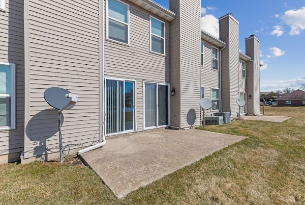 Rockford Townhomes East apartments in Rockford, IL