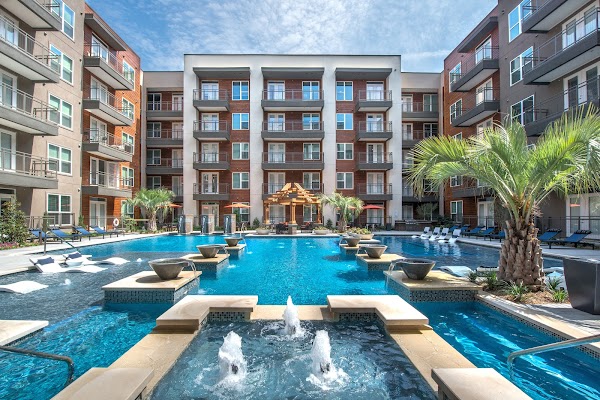 Windsor by the Galleria Apartments apartments in Addison, TX