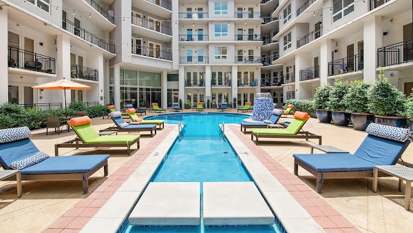 Griffis Uptown apartments in Dallas TX