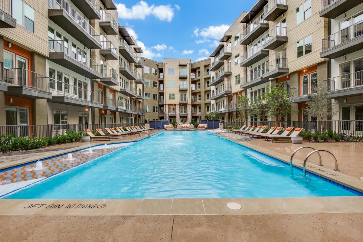 Vantage at Spring Creek Apartments apartments in Richardson, TX