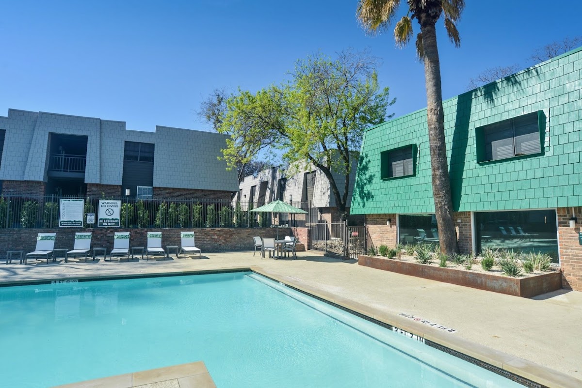 Jewel Apartment Homes apartments in Austin TX