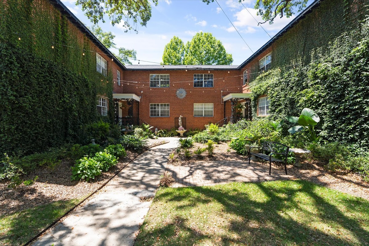 Garden District Apartments apartments in Mobile, AL