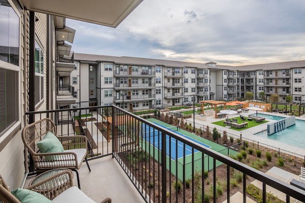 Affinity at Lewisville apartments in Addison, TX
