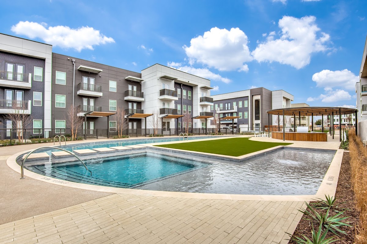 Mezzo apartments in Aubrey, TX