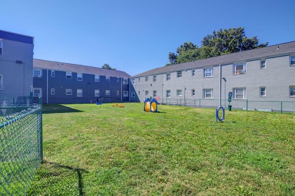 Elmwood Village Apartment Homes apartments in Elmwood Park, NJ