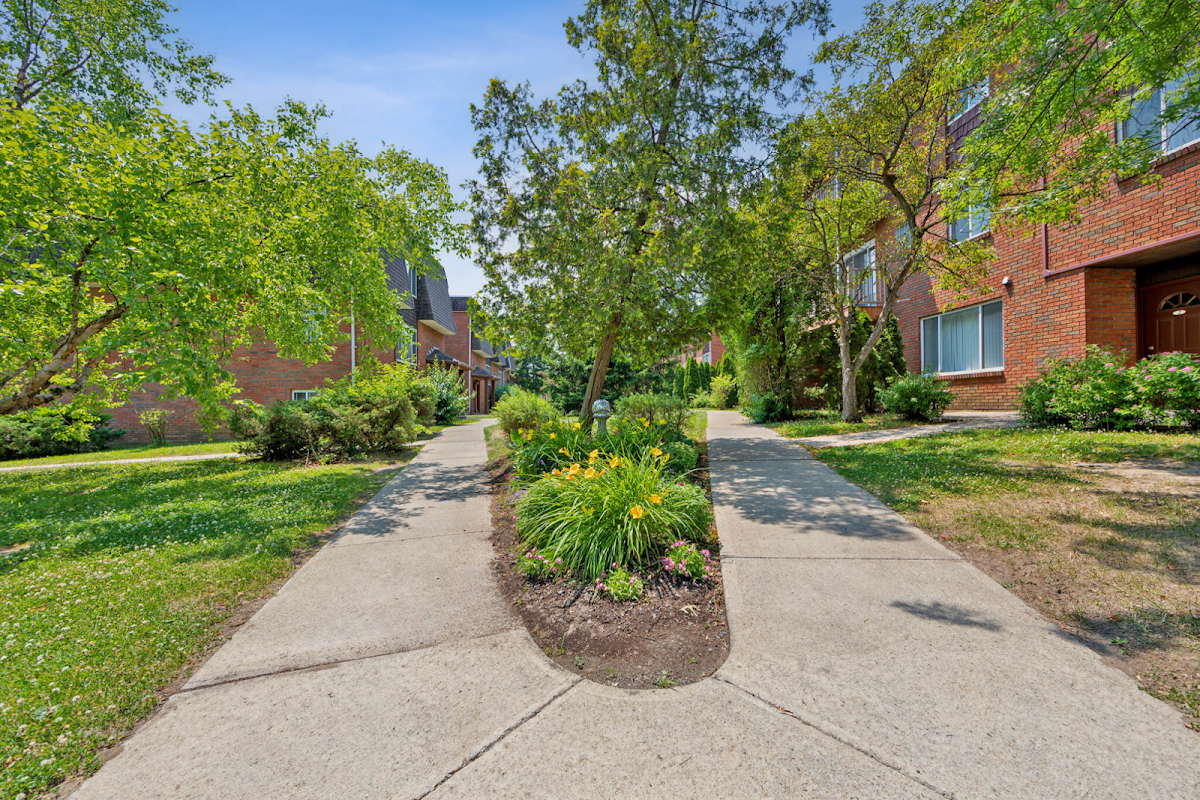 Mountain View Terrace apartments in Latham, NY
