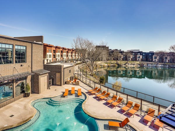 Midway Urban Village apartments in Farmers Branch, TX