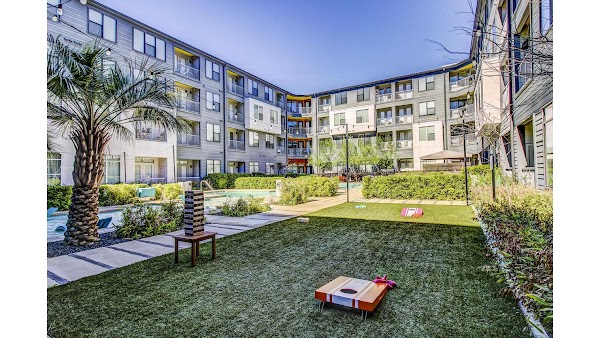 Elan East Apartments apartments in Austin TX