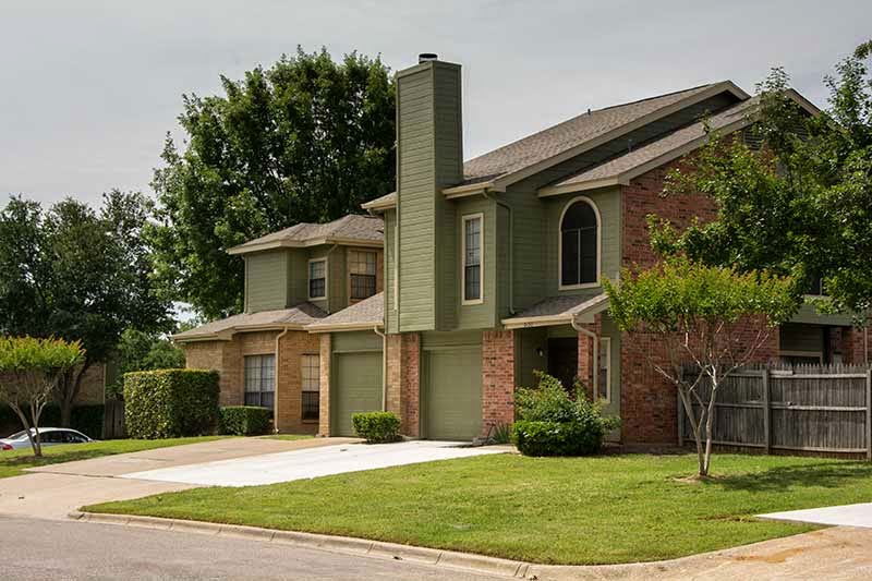 Waterbury Place apartments in Arlington, TX