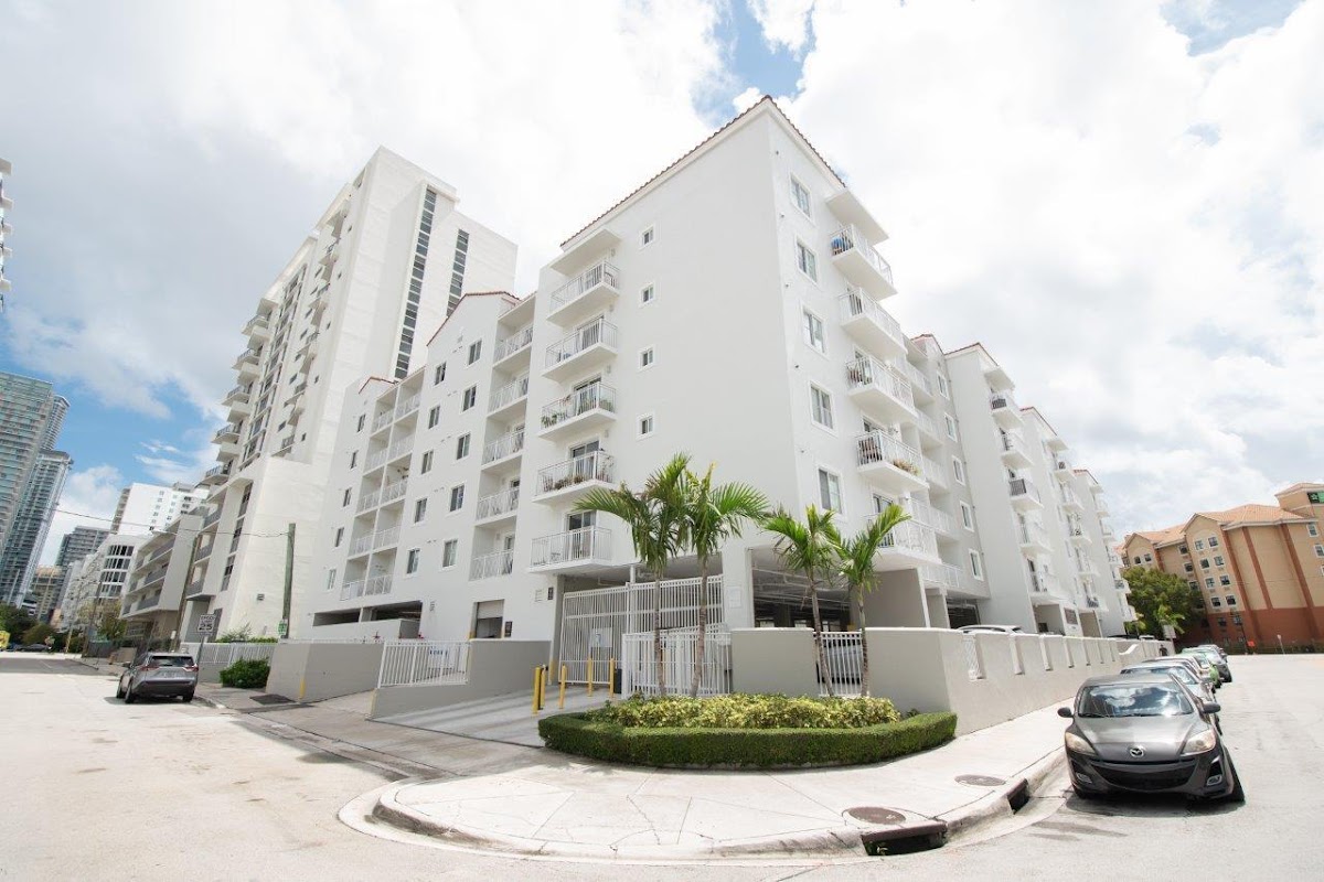 Legacy at Brickell apartments in Miami FL