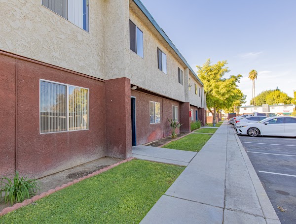 Serramonte Park Apartments apartments in Bakersfield CA